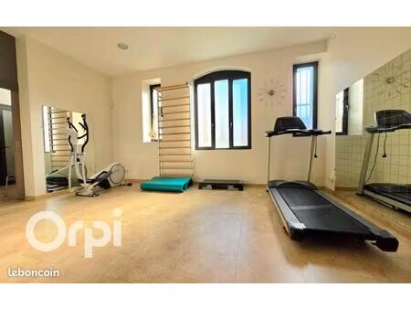 local salon de provence