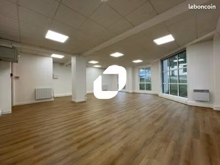 bureaux 70 m²