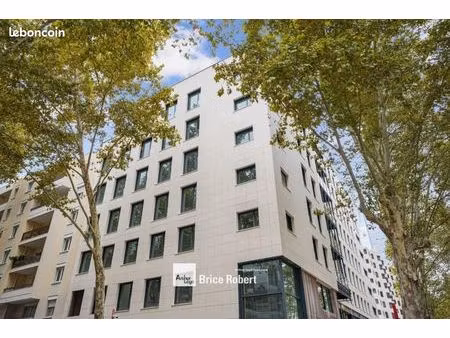 bureaux 259 m²