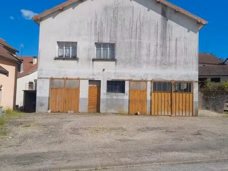 maison + diverses dépendances