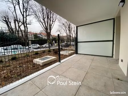 studio 1 pièce 31 m²