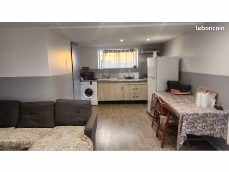 t2 33m² climatisé + parking + terrasse