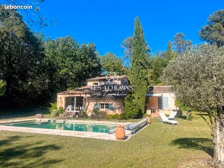 villa 5 pièces 138 m²