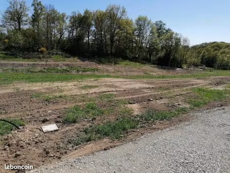 terrain 636 m² gramond