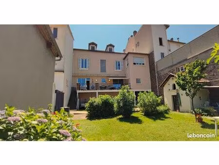 maison 6 pièces 163 m²