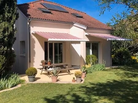 maison avec piscine 4 chambres