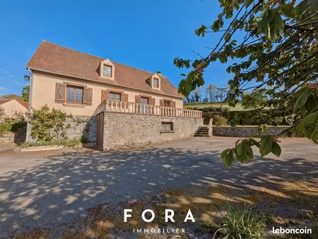 pavillon 8 pièces 160 m²