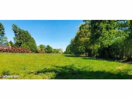 terrain 1 839 m² fumichon