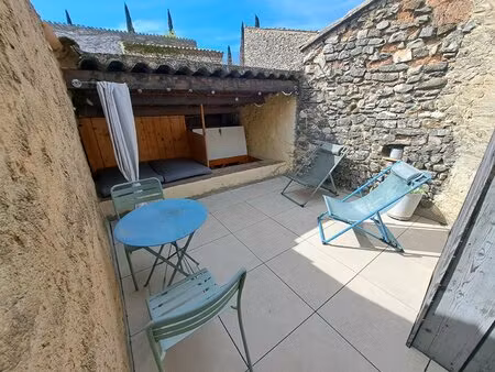 vaison-la-romaine - cité médiévale - pied-à-terre plein de charme