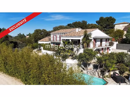 vente maison 9 pièces 217 m² à arles (13200)  640 000 €