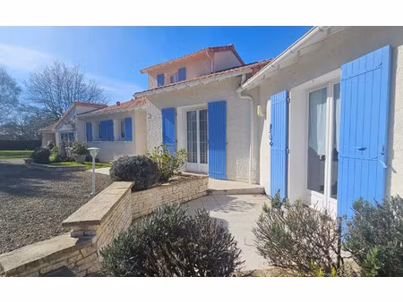 maison fontaine-le-comte m² t-5 à vendre  290 000 €