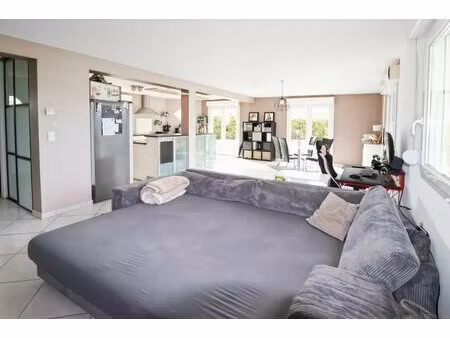 maison de 5 pièces de 161 m² à la chenalotte