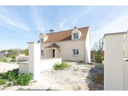 maison de 7 pièces de 120 m2 avec 5 chambres à 10 mn de soissons