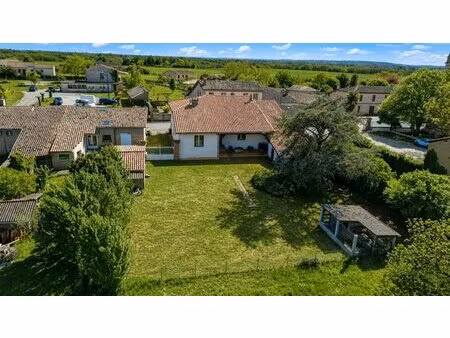 maison de 5 pièces de 140 m² à verdun-sur-garonne