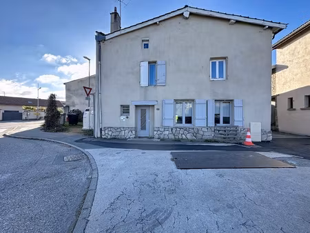 maison 3 pièces - 110 m²