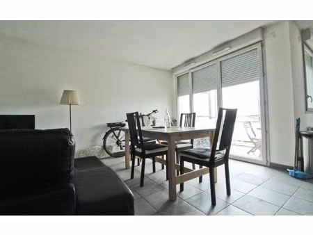 location appartement  m² t-3 à léguevin  776 €
