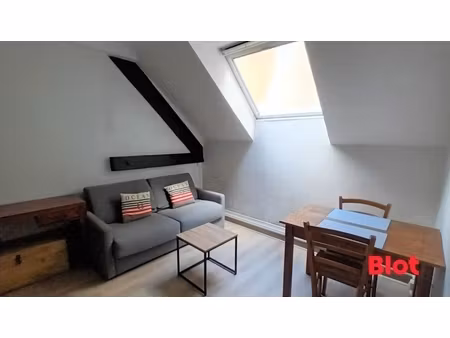 a louer - studio meublé - centre-ville de vannes