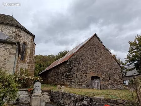 grange en pierre à rénover — auzers (15240) — cantal