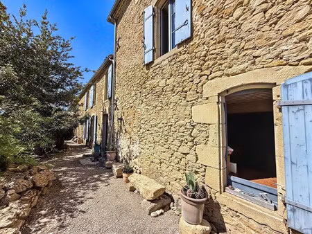 maison de luxe à vendre dans le quartier exterieur