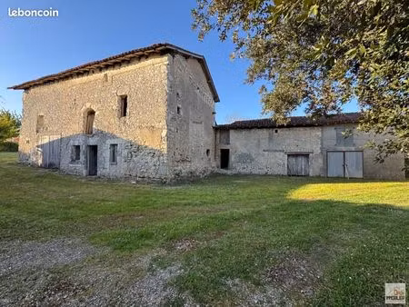 maison 5 pièces 319 m²