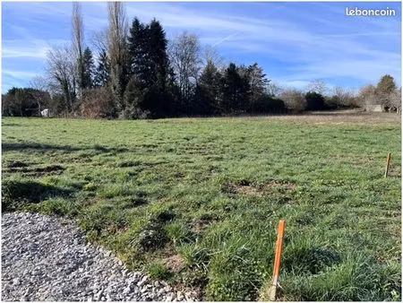 terrain 541 m² agris