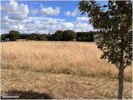 terrain 900 m² saint fraigne