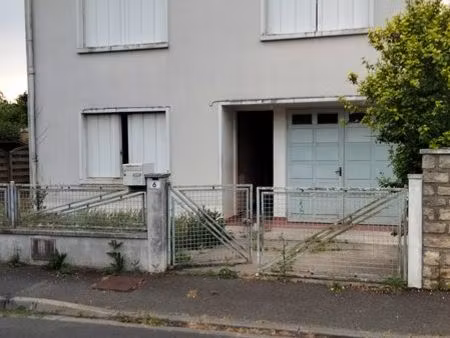 maison 4 pièces . 90 m² . jardin et garage