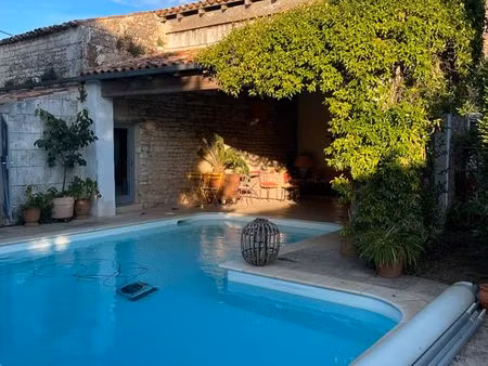 maison charentaise atypique