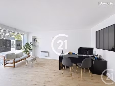 maison 12 pièces 317 m²