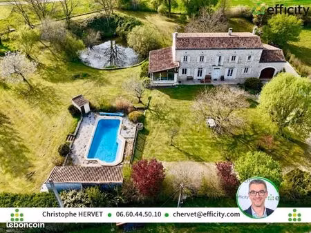 maison 7 pièces 320 m²