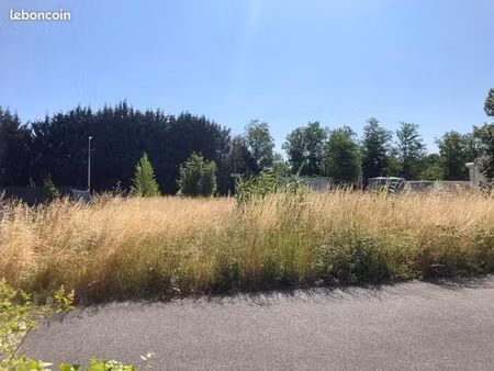 terrain 716 m² montendre