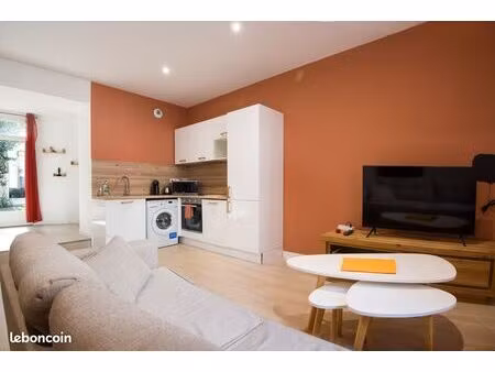 ? bel appartement rénové avec cour intérieure – rentabilité 11.4%  idéal investisseur