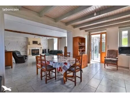 longère 5 pièces 135 m²