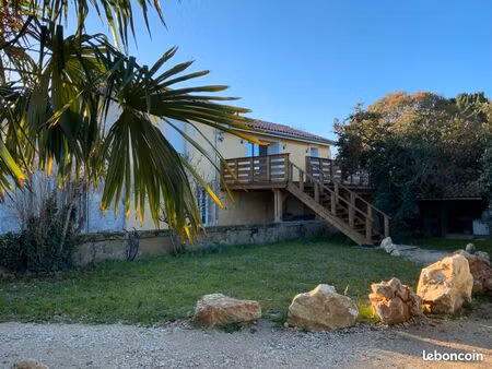 t3 à 2 pas de la gare  dans résidence fermée