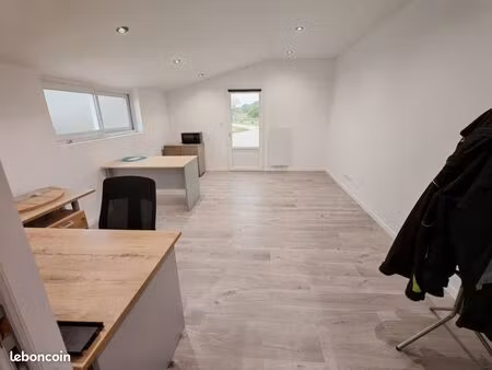 espace bureau équipé à louer