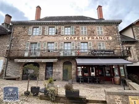 immeuble 308 m² uzerche