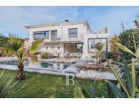 maison de luxe à vendre dans le quartier sud ouest