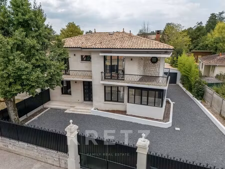 maison de luxe à vendre dans le quartier beausoleil