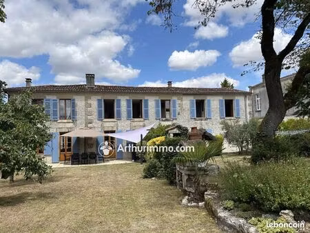 maison 8 pièces 220 m²