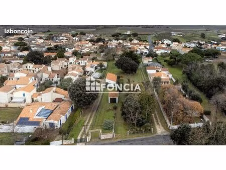 la menouniere située à seulement 200m de la plage
