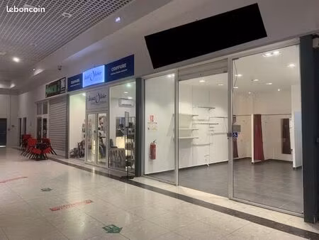 local commercial 32 m² remire montjoly