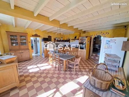 maison 7 pièces 209 m²