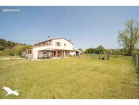 maison 10 pièces 309 m²