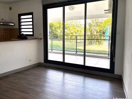 ? t3 + varangue + double parking – l’étang-salé