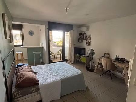 grand studio meublé