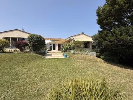 maison de luxe à vendre à bouliac