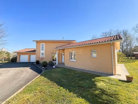 maison de luxe à vendre à sadirac