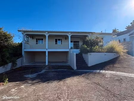 villa 4 pièces 128 m²