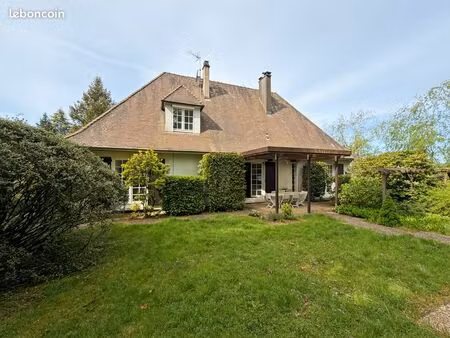 maison 7 pièces 184 m²