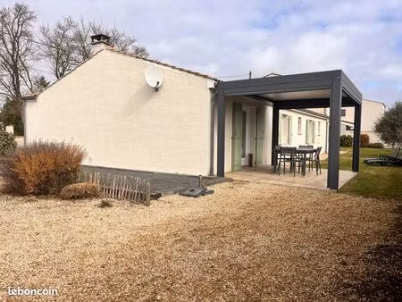 propriété 8 pièces 181 m²